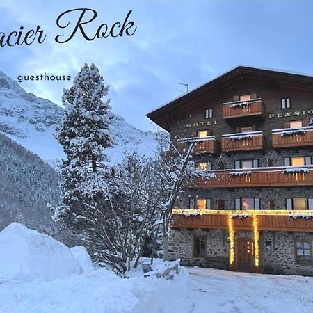 Glacier Rock Guesthouse Solda Ngoại thất bức ảnh