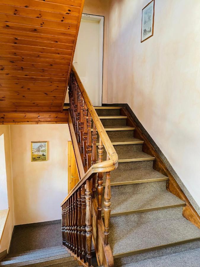 Glacier Rock Guesthouse Solda Ngoại thất bức ảnh