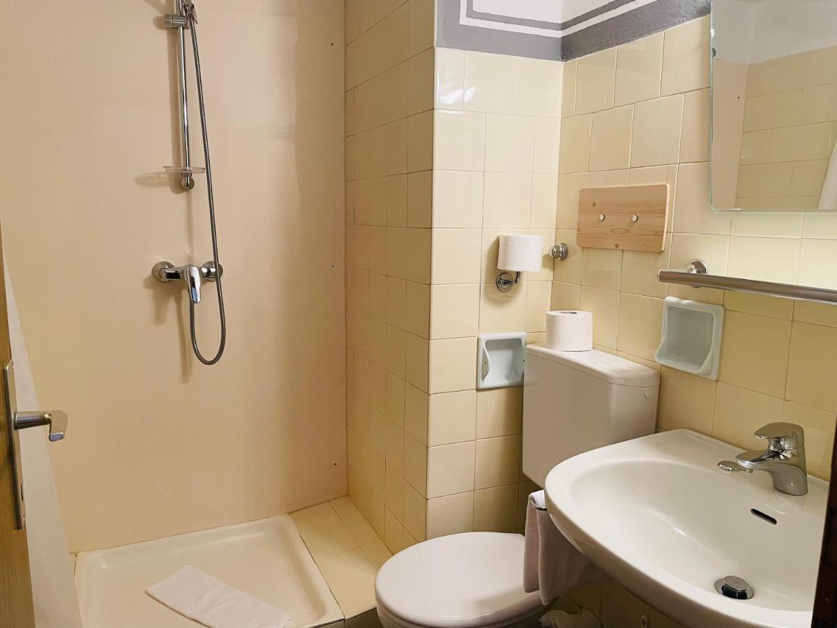Glacier Rock Guesthouse Solda Ngoại thất bức ảnh