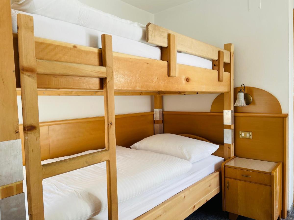Glacier Rock Guesthouse Solda Ngoại thất bức ảnh