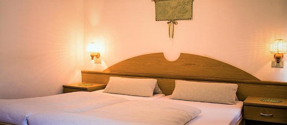 Glacier Rock Guesthouse Solda Ngoại thất bức ảnh