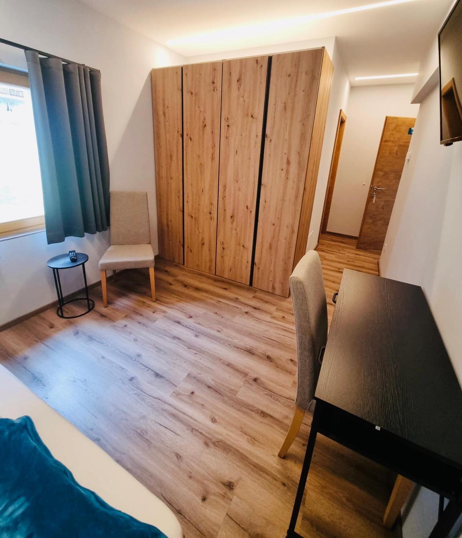 Glacier Rock Guesthouse Solda Ngoại thất bức ảnh